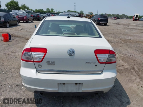 2008 Mercury Milan Premier with VIN 3MEHM02158R633388, listed as a IAAI auction lot 42390045 with 158,332 mi miles and . Bid and sale history available at DreamBid. Image 16.