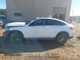 2018 Mercedes-Benz GLC with VIN WDC0J4KB2JF329875, listed as a IAAI auction lot 40844609 with 133,266 mi miles. Bid and sale history available at carsss.com. Image 13.