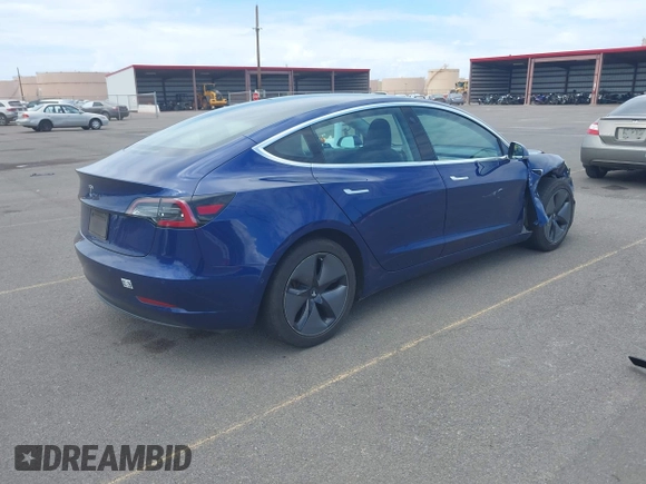 2018 Tesla Model 3 Long Range Battery z VIN 5YJ3E1EA6JF160859, wystawiony jako IAAI lot #42149636 z przebiegiem 81 159 mil mil oraz . Historia ofert i sprzedaży dostępna na DreamBid. Obrazek 4.