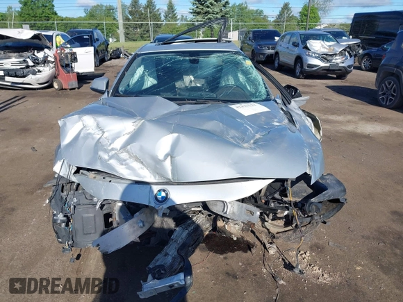 2014 BMW 3 Series 328i xDrive с VIN WBA3B5C55EF599510, выставлен на аукционе IAAI как лот 42333132 с пробегом 180 588 миль миль и . История ставок и продаж доступна на DreamBid. Изображение 11.