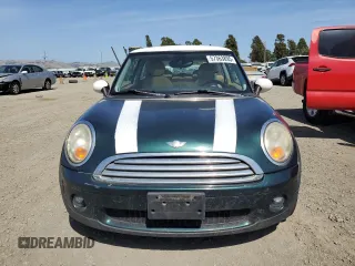 2008 MINI Hardtop z VIN WMWMF33528TT60290, wystawiony jako Copart lot #57363895 z przebiegiem 77 814 mil mil oraz Czysty tytuł • Clean title. Historia ofert i sprzedaży dostępna na DreamBid. Obrazek 5.