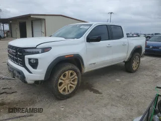 2024 GMC Canyon 4WD AT4 z VIN 1GTP6DEK2R1177610, wystawiony jako Copart lot #44026185 z przebiegiem Nie podano mil oraz Szkoda całkowita • Salvage title. Historia ofert i sprzedaży dostępna na DreamBid. Obrazek 1.