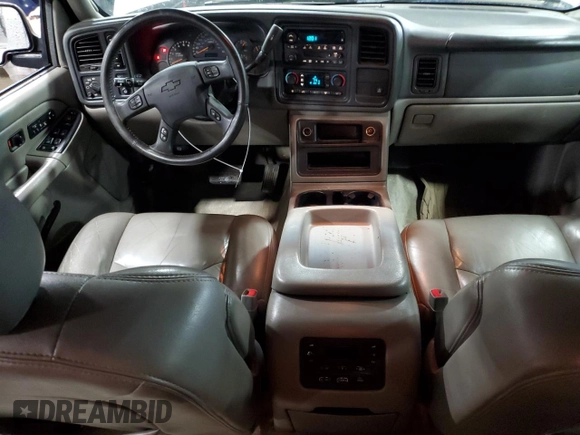 2005 Chevrolet Suburban LS with VIN 3GNFK16Z35G203233, listed as a Copart auction lot 56381734 with 234,378 mi miles and Salvage Title. Bid and sale history available at carsss.com. Image 8.