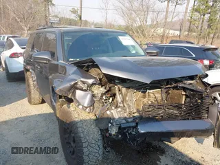 2017 Toyota 4Runner SR5 с VIN JTEZU5JR3H5151821, выставлен на аукционе IAAI как лот 41567548 с пробегом 182 958 миль миль и . История ставок и продаж доступна на DreamBid. Изображение 1.