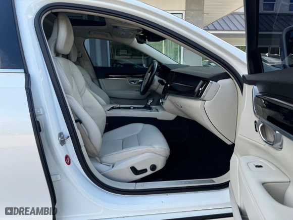2017 Volvo S90 Momentum with VIN YV1A22MK6H1012112, listed as a Copart auction lot 79441674 with 135,322 mi miles and Clean Title. Bid and sale history available at carsss.com. Image 5.