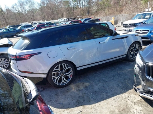 2018 Land Rover Range Rover Velar R-Dynamic SE with VIN SALYL2RVXJA741474, listed as a IAAI auction lot 41822790 with 69,484 mi miles. Bid and sale history available at carsss.com. Image 4.