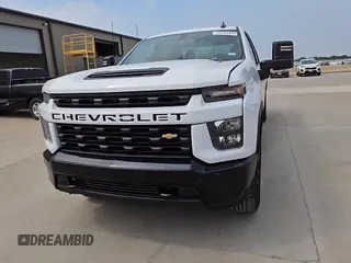 2023 Chevrolet Silverado 2500HD Custom z VIN 1GC4YMEY7PF249323, wystawiony jako Copart lot #69929535 z przebiegiem 156 325 mil mil oraz Czysty tytuł • Clean title. Historia ofert i sprzedaży dostępna na DreamBid. Obrazek 13.
