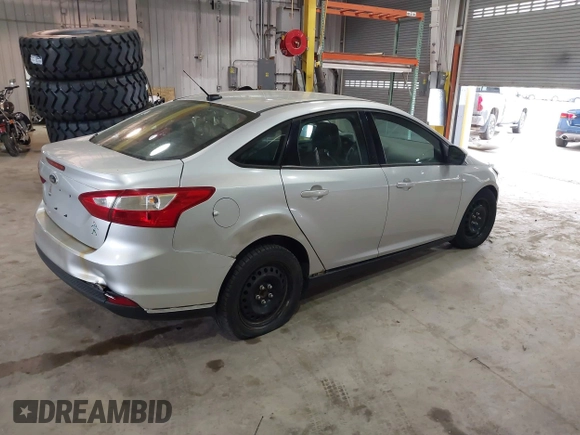 2012 Ford Focus SE with VIN 1FAHP3F26CL207199, listed as a IAAI auction lot 42149458 with 242,158 mi miles. Bid and sale history available at carsss.com. Image 4.