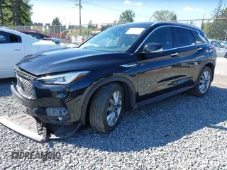 2021 Infiniti QX50 Luxe z VIN 3PCAJ5BB4MF115477, wystawiony jako IAAI lot #42088105 z przebiegiem 49 821 mil mil oraz . Historia ofert i sprzedaży dostępna na DreamBid. Obrazek 2.