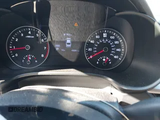 2020 Kia Forte LXS z VIN 3KPF24AD5LE204883, wystawiony jako IAAI lot #42038600 z przebiegiem 48 841 mil mil oraz . Historia ofert i sprzedaży dostępna na DreamBid. Obrazek 7.