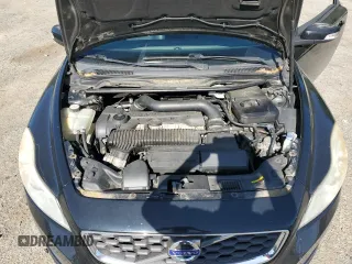 2011 Volvo C30 z VIN YV1672MK1B2212341, wystawiony jako Copart lot #52566705 z przebiegiem 170 053 mil mil oraz Szkody całkowita. Historia ofert i sprzedaży dostępna na DreamBid. Obrazek 12.