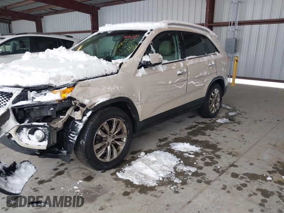 2011 Kia Sorento EX with VIN 5XYKU4A29BG040661, listed as a IAAI auction lot 41542762 with 185,108 mi miles. Bid and sale history available at carsss.com. Image 11.