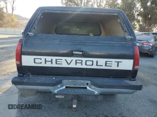 1997 Chevrolet Silverado 1500 with VIN 2GCEK19R3V1281262, listed as a Copart auction lot 41913745 with 218,949 mi miles and Clean Title. Bid and sale history available at DreamBid. Image 6.