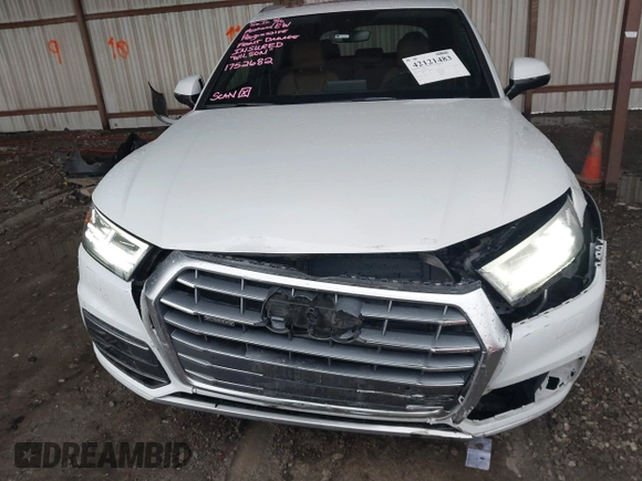 2020 Audi Q5 Premium Plus z VIN WA1BNAFY0L2105010, wystawiony jako IAAI lot #42121483 z przebiegiem 64 244 mil mil oraz . Historia ofert i sprzedaży dostępna na DreamBid. Obrazek 13.