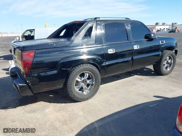 2002 Cadillac Escalade EXT with VIN 3GYEK63NX2G201892, listed as a IAAI auction lot 41714124 with 182687 miles. Bid and sale history available at carsss.com. Image 4.
