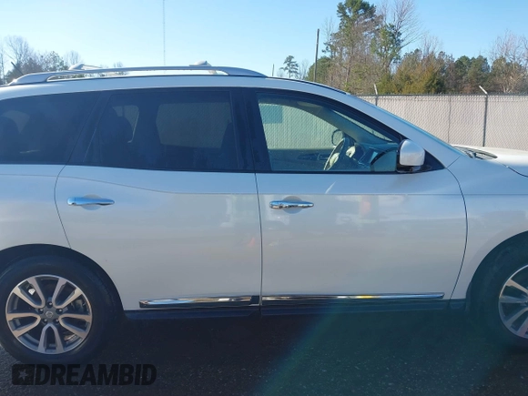 2015 Nissan Pathfinder SV with VIN 5N1AR2MN2FC653914, listed as a IAAI auction lot 41681182 with 64,254 mi miles and . Bid and sale history available at DreamBid. Image 14.