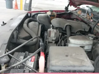 2004 GMC Sierra 1500 SLE with VIN 2GTEC19T441288485, listed as a IAAI auction lot 42675664 with 185,310 mi miles and . Bid and sale history available at DreamBid. Image 12.