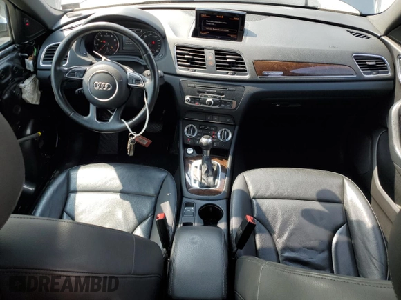 2015 Audi Q3 Premium Plus z VIN WA1EFCFS2FR012373, wystawiony jako Copart lot #56201435 z przebiegiem 126 645 mil mil oraz Szkoda całkowita • Salvage title. Historia ofert i sprzedaży dostępna na DreamBid. Obrazek 8.
