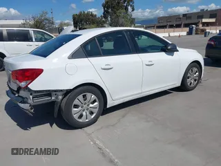 2014 Chevrolet Cruze LS z VIN 1G1PA5SH0E7126636, wystawiony jako IAAI lot #41949492 z przebiegiem 119 658 mil mil oraz . Historia ofert i sprzedaży dostępna na DreamBid. Obrazek 4.