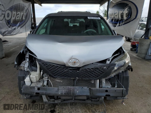 2013 Toyota Sienna SE with VIN 5TDXK3DC6DS386716, listed as a Copart auction lot 63122435 with 77,371 mi miles and Salvage title. Bid and sale history available at DreamBid. Image 5.