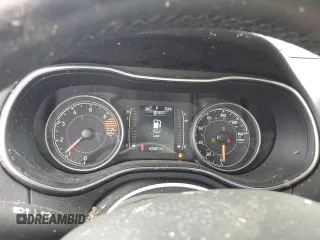 2020 Jeep Cherokee Altitude с VIN 1C4PJMLB8LD564153, выставлен на аукционе Copart как лот 53397325 с пробегом 63 387 миль миль и Списание • Salvage title. История ставок и продаж доступна на DreamBid. Изображение 9.