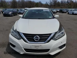 2016 Nissan Altima SV with VIN 1N4AL3AP0GC198652, listed as a Copart auction lot 53582494 with 137,707 mi miles and Clean Title. Bid and sale history available at carsss.com. Image 5.