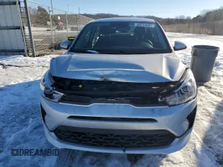 2022 Kia Rio LX with VIN 3KPA24AD2NE488549, listed as a Copart auction lot 88249595 with 36,740 mi miles and Salvage Title. Bid and sale history available at carsss.com. Image 5.