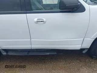 2011 Ford Expedition XLT with VIN 1FMJU1H58BEF54161, listed as a IAAI auction lot 42442617 with 145,864 mi miles and . Bid and sale history available at DreamBid. Image 22.