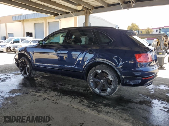 2019 Bentley Bentayga V8 z VIN SJAAM2ZV3KC027084, wystawiony jako Copart lot #45814705 z przebiegiem 38 490 mil mil oraz Szkoda całkowita • Salvage title. Historia ofert i sprzedaży dostępna na DreamBid. Obrazek 2.