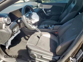 2022 Mercedes-Benz CLA 250 z VIN W1K5J4GB2NN314041, wystawiony jako Copart lot #52886425 z przebiegiem 32 535 mil mil oraz Szkoda całkowita • Salvage title. Historia ofert i sprzedaży dostępna na DreamBid. Obrazek 7.