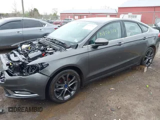2018 Ford Fusion SE with VIN 3FA6P0HD5JR255697, listed as a IAAI auction lot 41902557 with 118,110 mi miles. Bid and sale history available at carsss.com. Image 17.
