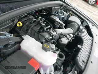 2025 Jeep Grand Cherokee Limited z VIN 1C4RJKBG1S8655573, wystawiony jako IAAI lot #41805948 z przebiegiem 922 mil mil oraz . Historia ofert i sprzedaży dostępna na DreamBid. Obrazek 20.