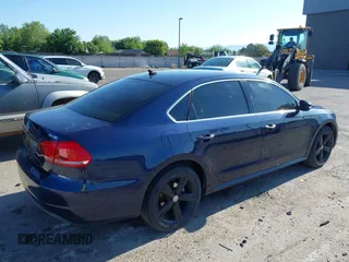 2013 Volkswagen Passat SE с VIN 1VWBN7A39DC129965, выставлен на аукционе IAAI как лот 42302910 с пробегом 182 874 миль миль и . История ставок и продаж доступна на DreamBid. Изображение 4.