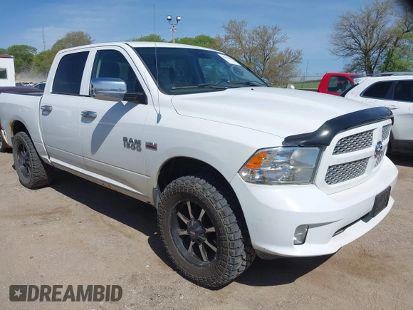 2014 Ram 1500 Express z VIN 1C6RR7KT3ES170854, wystawiony jako IAAI lot #42203099 z przebiegiem 207 634 mil mil oraz . Historia ofert i sprzedaży dostępna na DreamBid. Obrazek 1.