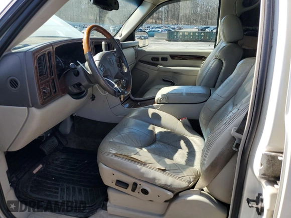 2003 Cadillac Escalade EXT z VIN 3GYEK63N43G144901, wystawiony jako Copart lot #50575195 z przebiegiem 236 328 mil mil oraz Tytuł czysty. Historia ofert i sprzedaży dostępna na DreamBid. Obrazek 7.