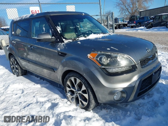2013 Kia Soul ! with VIN KNDJT2A69D7558243, listed as a IAAI auction lot 41266545 with 192,503 mi miles. Bid and sale history available at carsss.com. Image 1.