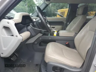 2020 Land Rover Defender HSE z VIN SALE9EEU7L2015939, wystawiony jako Copart lot #59627045 z przebiegiem 119 892 mil mil oraz Czysty tytuł • Clean title. Historia ofert i sprzedaży dostępna na DreamBid. Obrazek 7.