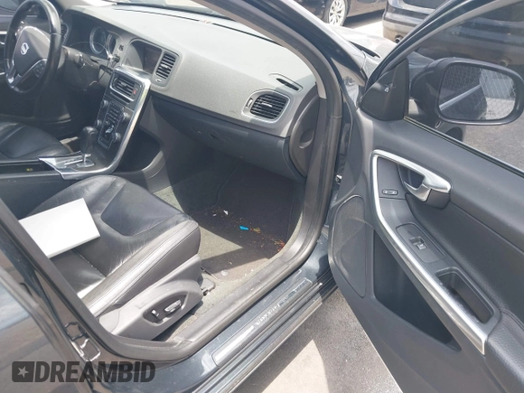 2012 Volvo S60 T5 with VIN YV1622FS8C2119975, listed as a IAAI auction lot 42647679 with 143,661 mi miles and . Bid and sale history available at DreamBid. Image 5.