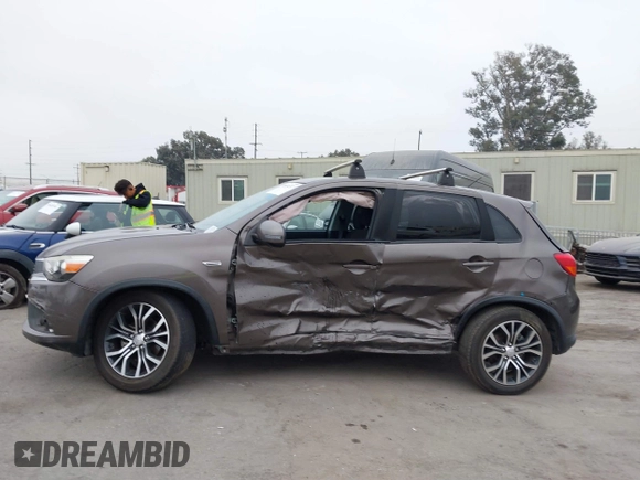 2016 Mitsubishi Outlander Sport 2.4 SE with VIN JA4AP3AW0GZ046433, listed as a IAAI auction lot 40604537 with 118,736 mi miles. Bid and sale history available at carsss.com. Image 14.