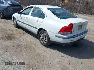 2004 Volvo S60 with VIN YV1RS61T642380706, listed as a IAAI auction lot 41945632 with Not provided miles and . Bid and sale history available at DreamBid. Image 3.
