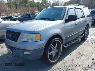 2006 Ford Expedition Special Service with VIN 1FMFU15586LA92986, listed as a IAAI auction lot 41537680 with 171,159 mi miles. Bid and sale history available at carsss.com. Image 2.