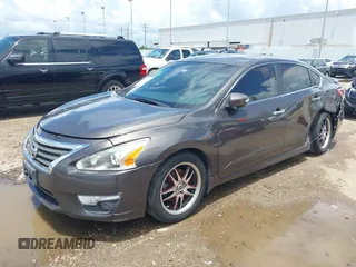 2013 Nissan Altima SV with VIN 1N4AL3AP8DN578581, listed as a IAAI auction lot 42705302 with 107,769 mi miles and . Bid and sale history available at DreamBid. Image 17.