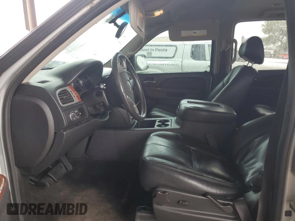 2014 GMC Yukon SLT with VIN 1GKS1CE0XER231558, listed as a Copart auction lot 89347705 with 207,511 mi miles and Salvage Title. Bid and sale history available at carsss.com. Image 7.