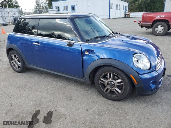 2013 MINI Cooper Hardtop with VIN WMWSU3C55DT548177, listed as a Copart auction lot 50962545 with 128,124 mi miles and Salvage Title. Bid and sale history available at carsss.com. Image 4.