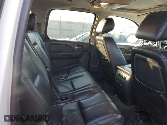 2014 Chevrolet Suburban LT with VIN 1GNSKJE74ER193634, listed as a Copart auction lot 88562635 with 163,436 mi miles and Salvage Title. Bid and sale history available at carsss.com. Image 10.
