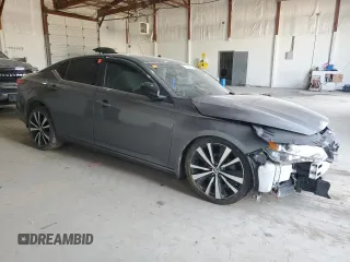 2019 Nissan Altima SR with VIN 1N4BL4CV2KC197288, listed as a Copart auction lot 48852335 with 333,333 mi miles and Clean Title. Bid and sale history available at carsss.com. Image 4.