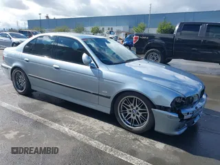 2002 BMW M5 z VIN WBSDE93472CF90586, wystawiony jako IAAI lot #41787549 z przebiegiem 134 839 mil mil oraz . Historia ofert i sprzedaży dostępna na DreamBid. Obrazek 1.