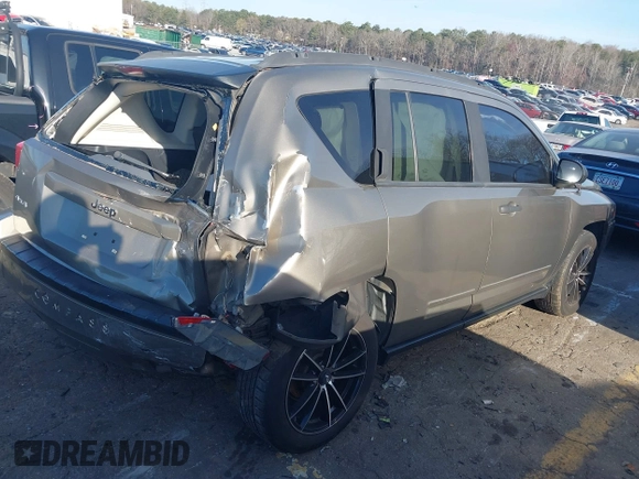 2008 Jeep Compass Sport with VIN 1J8FF47W08D705923, listed as a IAAI auction lot 41749761 with 179,848 mi miles and . Bid and sale history available at DreamBid. Image 4.