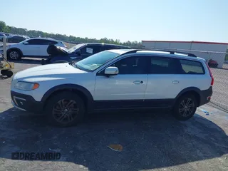 2014 Volvo XC70 3.2L with VIN YV4952BZ5E1186231, listed as a IAAI auction lot 41875901 with 109,875 mi miles and . Bid and sale history available at DreamBid. Image 14.