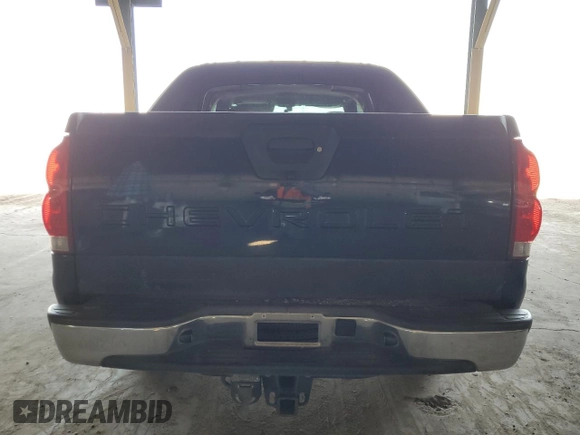 2005 Chevrolet Avalanche LS with VIN 3GNEC12Z55G294309, listed as a Copart auction lot 73583104 with 184,892 mi miles and Clean Title. Bid and sale history available at carsss.com. Image 6.